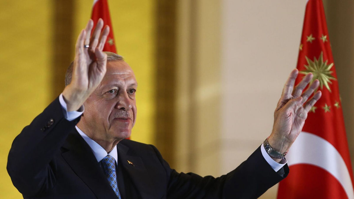 Эрдоган "дал заднюю" с воинственной риторикой в адрес Греции и Франции