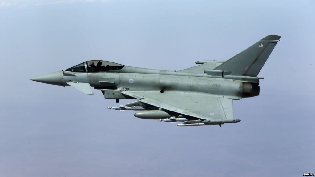 Британские военные самолеты чуть не вступили в бой с бомбардировщиками РФ на границе Великобритании