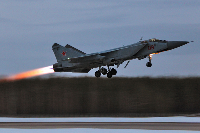 СНБО: Россия стягивает к украинской границе боевую авиацию