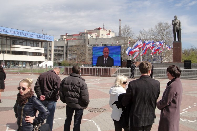 СМИ: Путин отдаст Донбасс за Крым