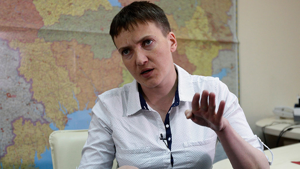 Савченко о секретной поездке в АТО: я поддерживаю связь с людьми, которые держали меня в плену на оккупированной территории