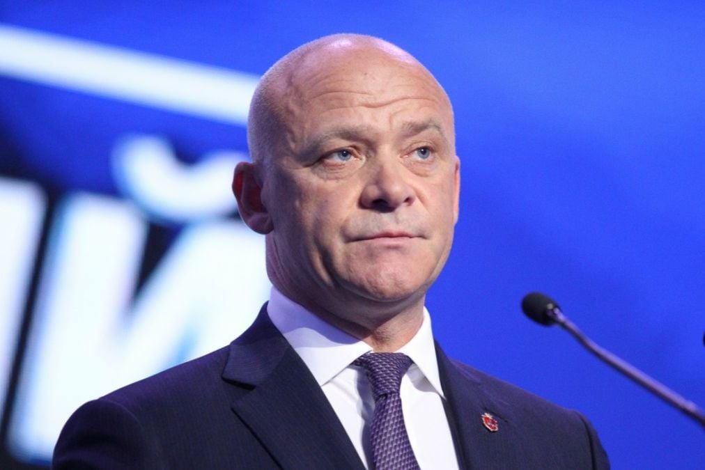 "Почему не в окопах?" - мэр Одессы Труханов "наехал" на военнослужащего за вопрос о Пушкине
