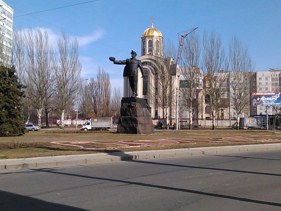 Ночью в Донецке раздавались звуки выстрелов, - администрация