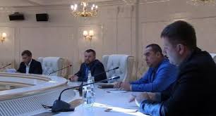 Экс первый вице-премьер Крыма: Порошенко решил усилить переговорные позиции в Минске, отключив Крыму электричество