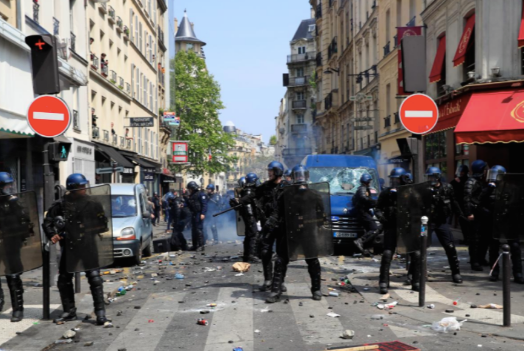 Первомай в Париже: стало известно точное количество раненых и задержанных после бойни в столице - кадры