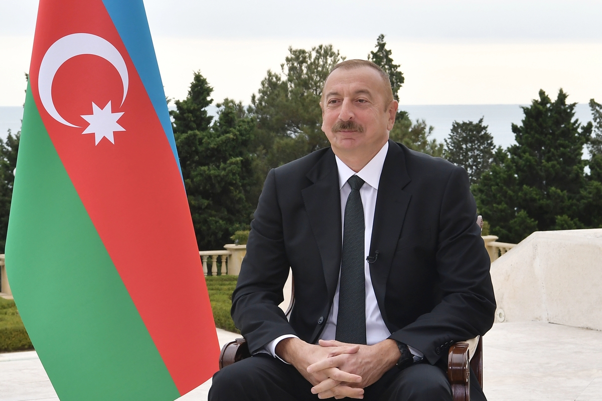 ​Алиев назвал условие прекращения войны в Карабахе: "Не можем ждать еще 30 лет"