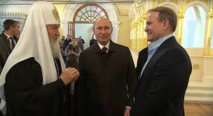 Медведчук начинает плести паутину перед выборами и просит Путина отпустить моряков без обмена