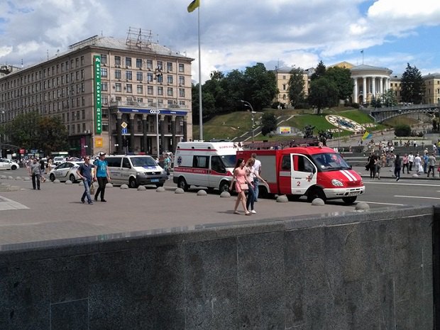 Из-за звонка из Глевахи в Киеве на время прекратили работу станции метро "Льва Толстого" и "Майдан независимости" 