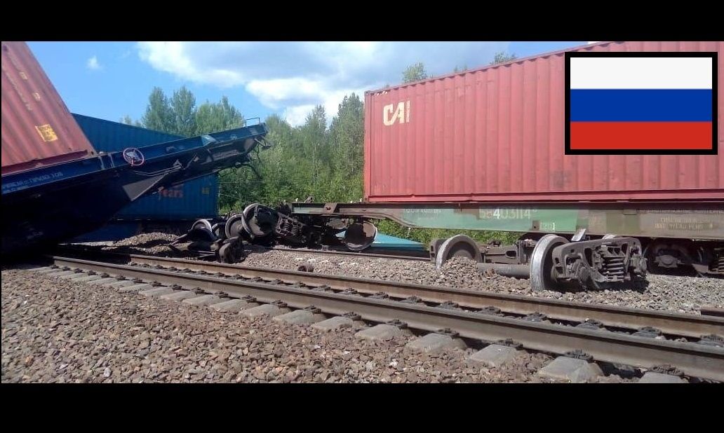 В Амурській області РФ невідомі пустили під укіс вантажний потяг – 19 вагонів спущені з колій, Транссиб перекрито