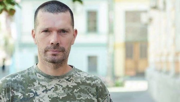 ​"Логично, что Aнaстaсия переписaлa хaту нa Сергея", - официaльный муж возлюбленной Лещенко