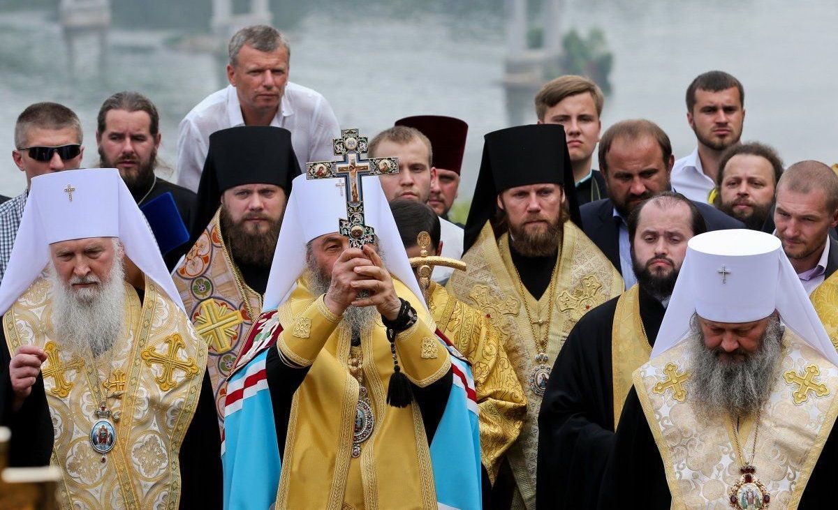 Армия Путина начала бомбить церкви Московского патриархата в Украине 