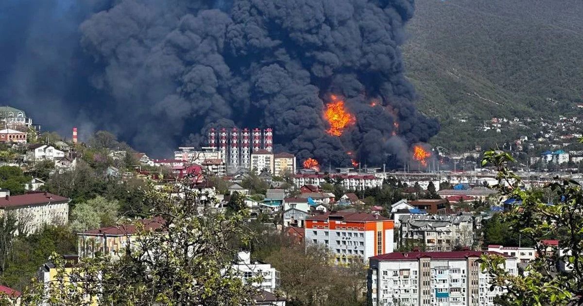 В Туапсе в четвертый раз атакованы стратегические объекты РФ