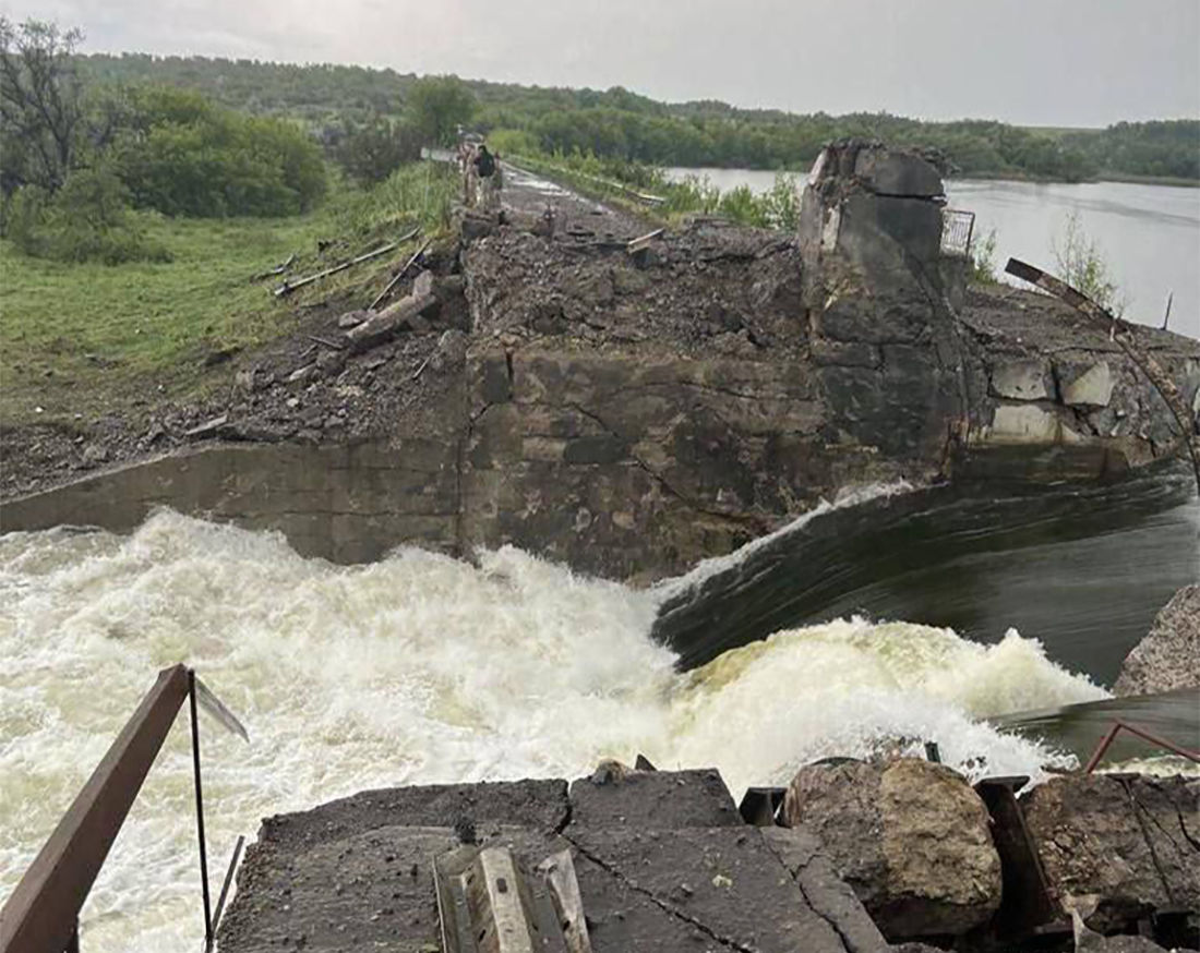 Армия Путина взорвала дамбу водохранилища под Донецком - тысячи людей под угрозой затопления