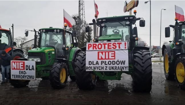 Фермеры Польши объявили о новой блокаде украинской границы: недовольны наплывом продуктов