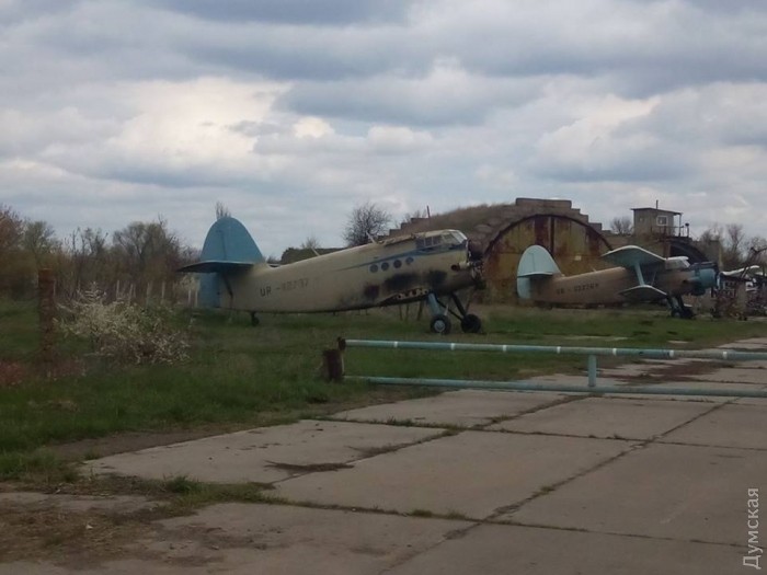 В Одесской области восстановят военный аэродром: СМИ опубликовали кадры нынешнего состояния военного объекта