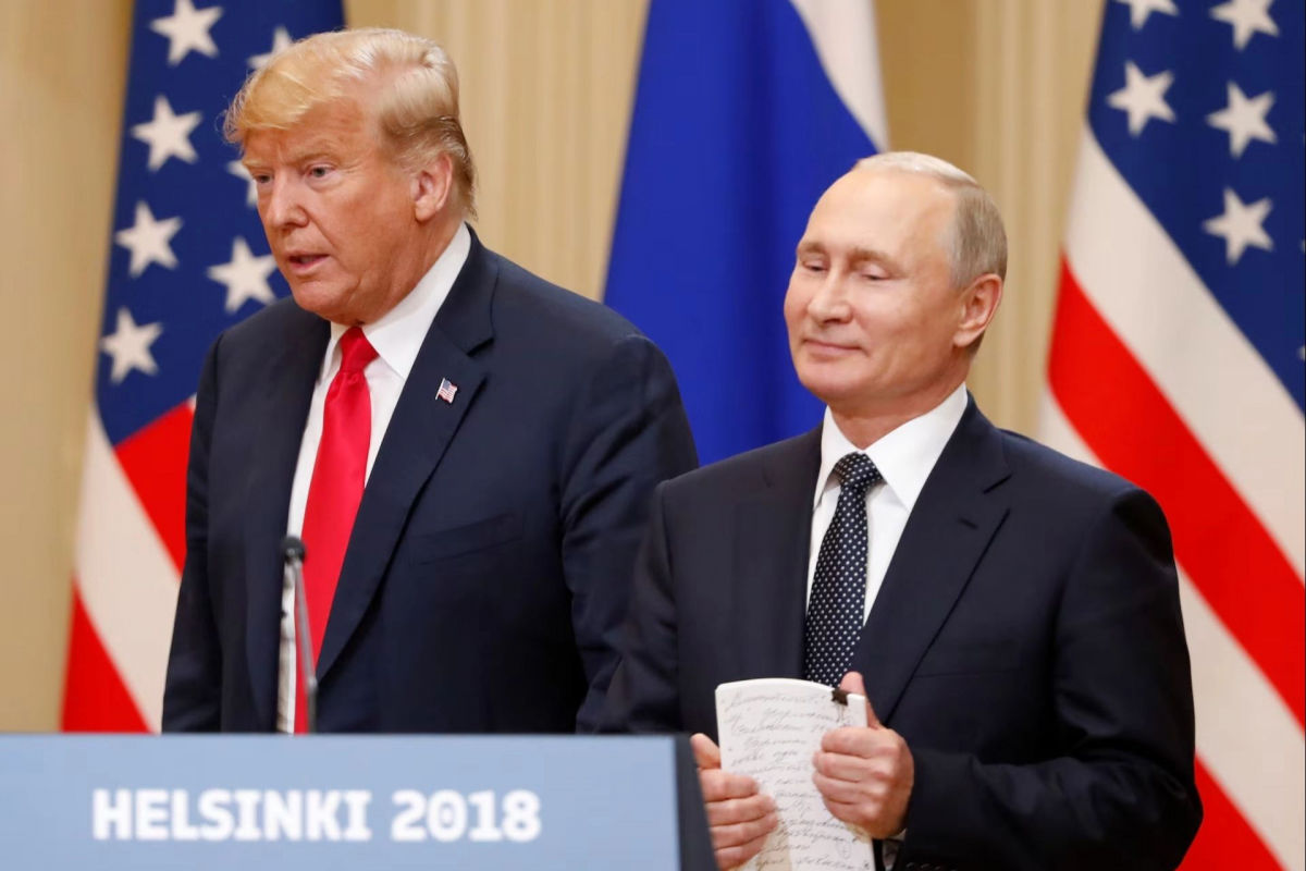 ​"Мы рассмотрим", - Трамп отреагировал на ультиматум Путина по санкциям