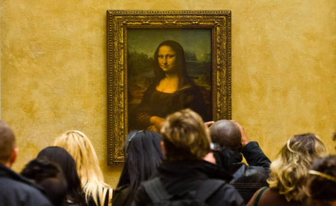 Мона Лиза в опасности: из-за потопа в Париже Лувр эвакуирует произведения искусства, закрыты даже станции метро