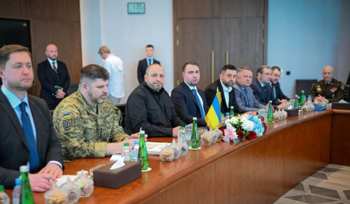 Умеров дал первую оценку возобновившимся переговорам с Россией и США в Абу-Даби 