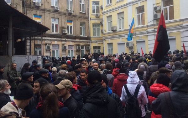 Вече в Киеве: бойцы АТО выдвинули жесткие требования к расследованию гибели Небесной сотни и трагедии в Иловайске и Дебальцево