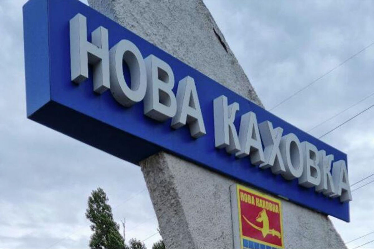 ​В Новой Каховке пытались взорвать "начальника" из Челябинска: оккупант чудом спасся