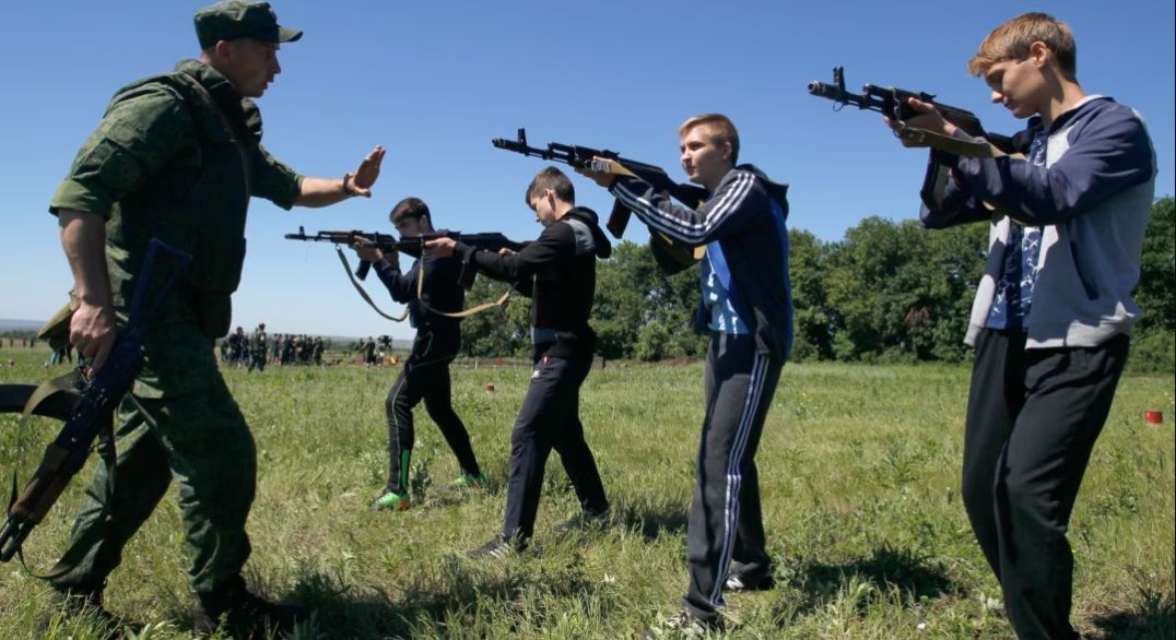 РФ на оккупированных территориях Украины из детей готовит "солдат для  Путина" – Центр нацсопротивления