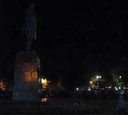 Еще один памятник Ленину снесен - теперь в Павлограде 