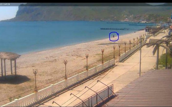 ​Крым в запустении: в Сеть “слили” унылые кадры пустых пляжей аннексированного полуострова
