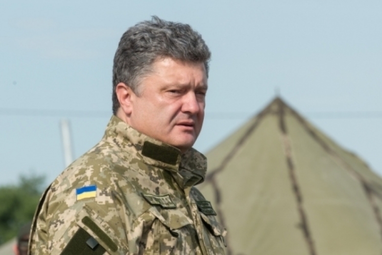 Что мешает ВСУ воевать успешнее? Порошенко назвал три проблемных аспекта в украинской армии