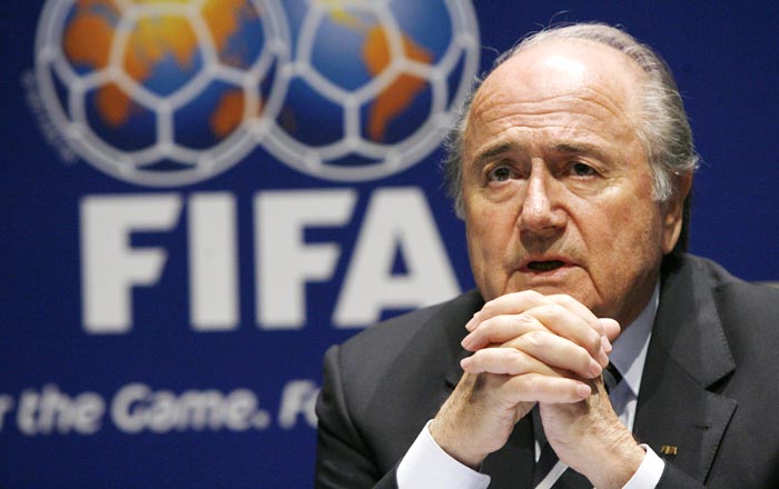 Блаттер обвинил Платини в инициировании коррупционного скандала в ФИФА
