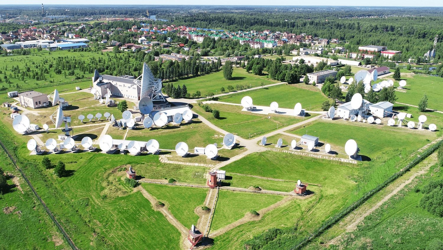 В Болгарии двое неизвестных подожгли 11 антенн Starlink, помогающих Украине