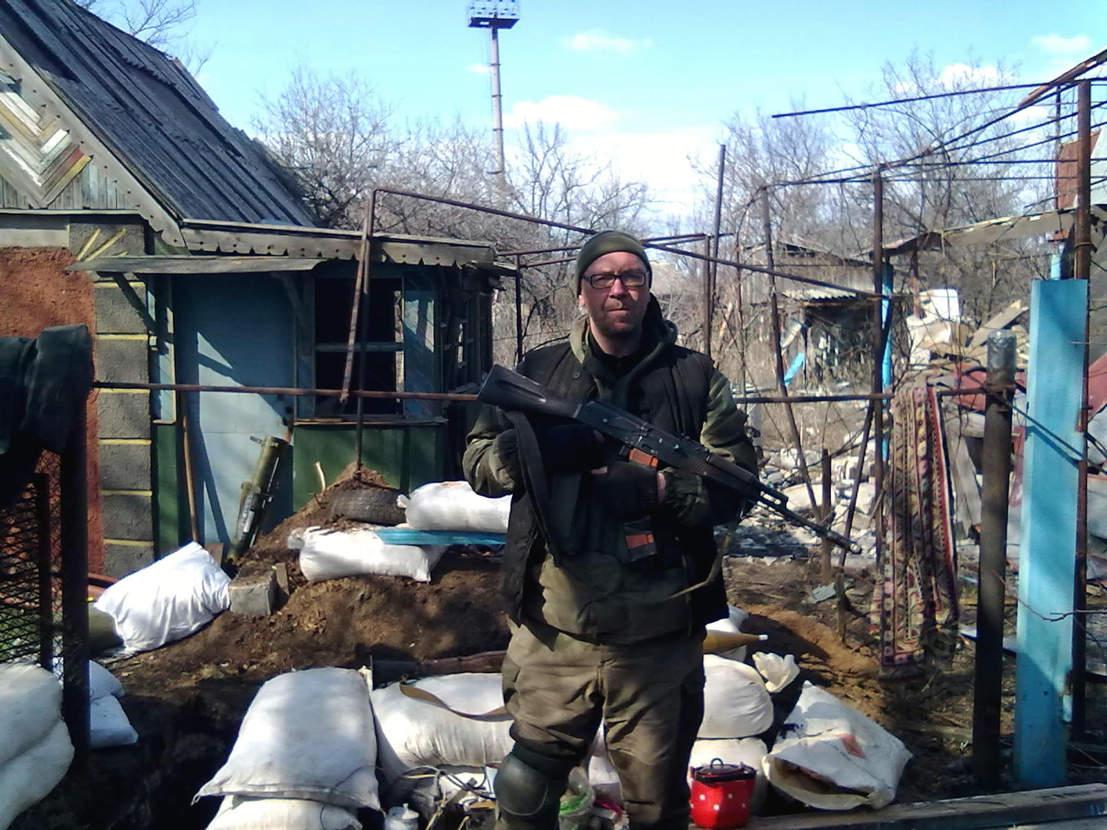 “Станем позади женщин и детей”: боевики “ДНР” признались в использовании мирного населения в качестве “живого” щита