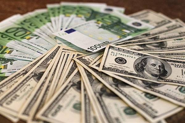 Bloomberg: евро побило антирекорд цены за 12 лет - 1,05 к доллару