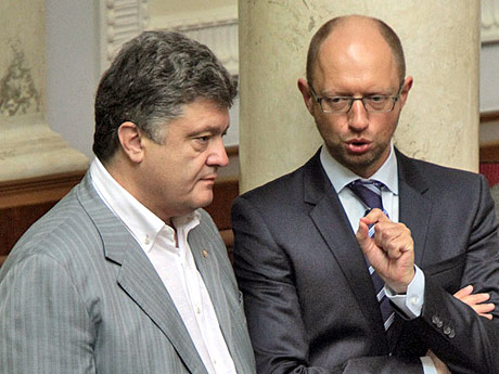 В партиях Яценюка и Порошенко подготовили два варианта соглашений для будущей коалиции