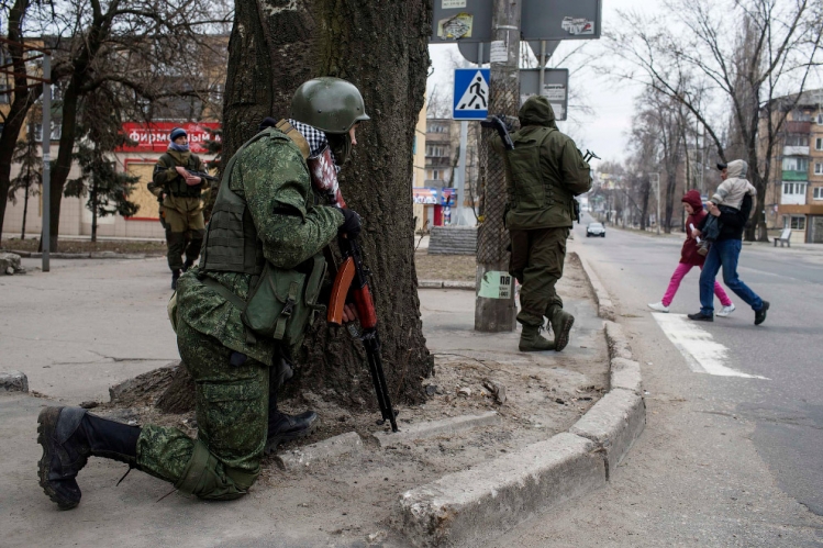 В Донецке идут разборки между вооруженными боевиками: в парке Щербакова прозвучал взрыв 