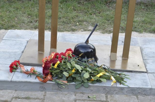 Пропагандисты крупно просчитались: памятник десантникам в оккупированном Крыму сильно рассмешил Сеть – опубликованы кадры