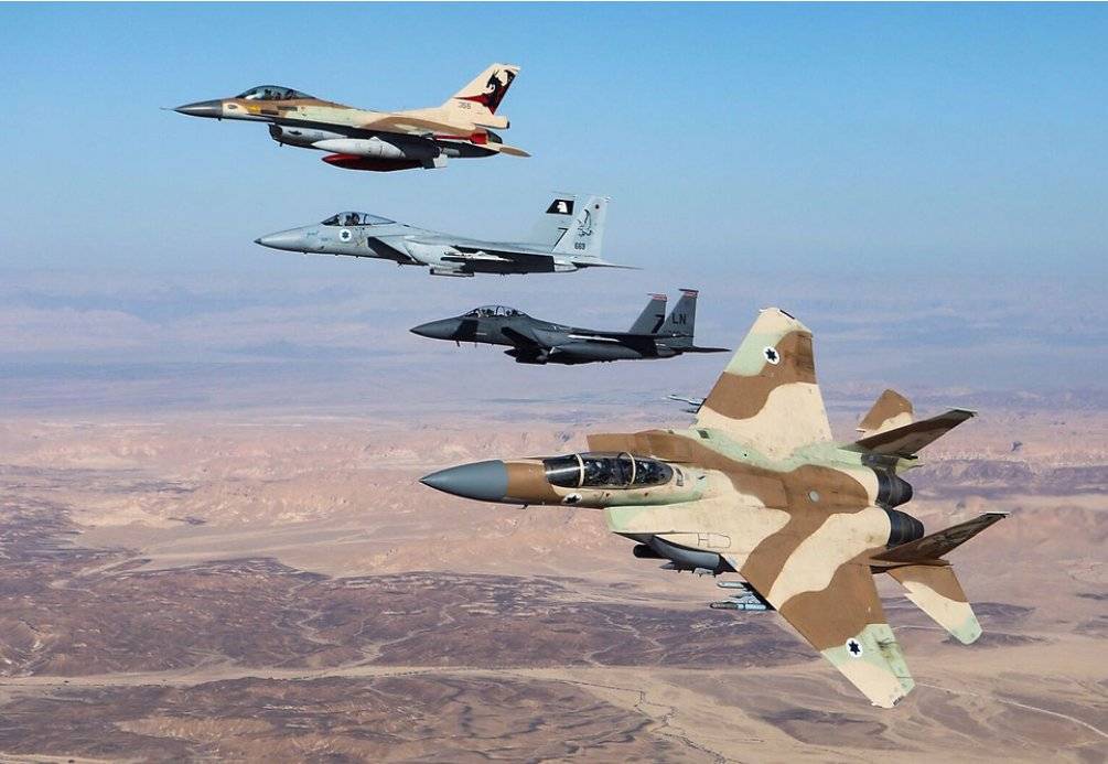 Израиль вовсю готовится к нанесению авиаударов по российским комплексам "С-300" в Сирии - кадры