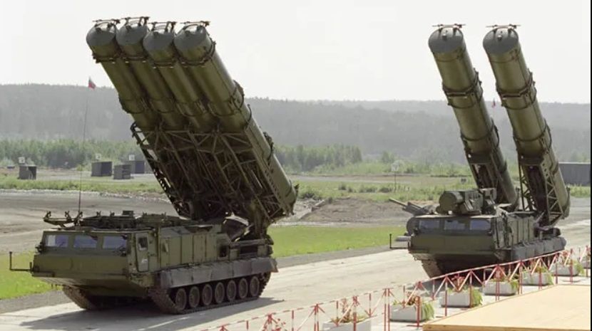 Линия фронта может сместиться: российские военные вывозят свои комплексы ПВО из Бердянска