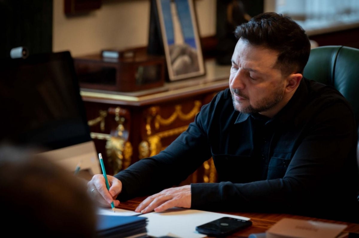 Зеленский впервые ответил на слухи о переименовании Донбасса в "Донниленд" 