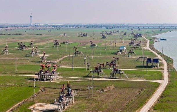 Цены на нефть снова падают: главные причины в США и КНР – Reuters