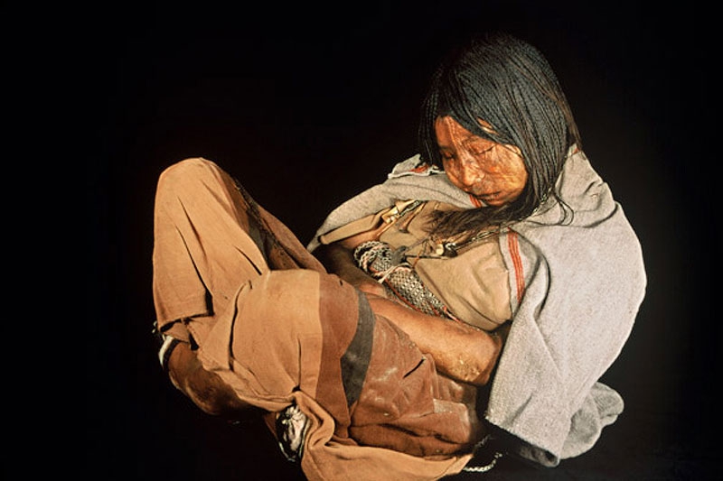 Ученые шокировали мир находкой: в Чили обнаружили мумии детей, которых заморозили 500 лет назад (видео)