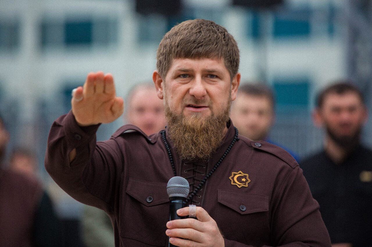 Кадыров потребовал объявить мобилизацию в РФ и применить против Украины "любое оружие"