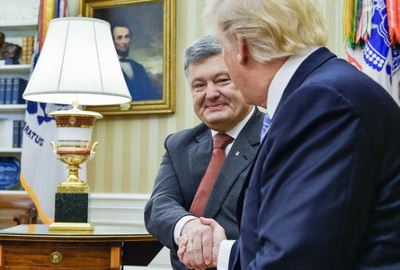 Россию ждет неприятный сюрприз: Порошенко анонсировал визит в Киев американских министров для подписания важного соглашения об "оборонных поставках" - кадры