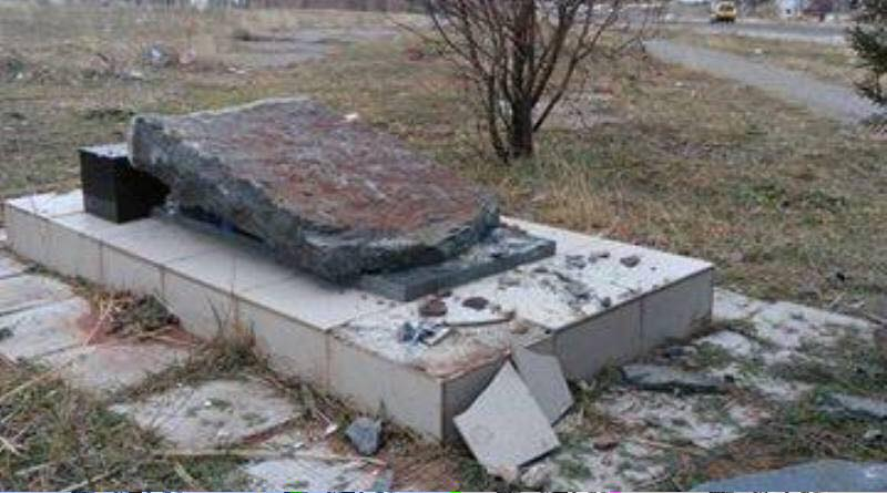 Сепаратисты-вандалы в Одессе разгромили памятник жертвам Холокоста: еврейская община потребовала восстановления мемориала