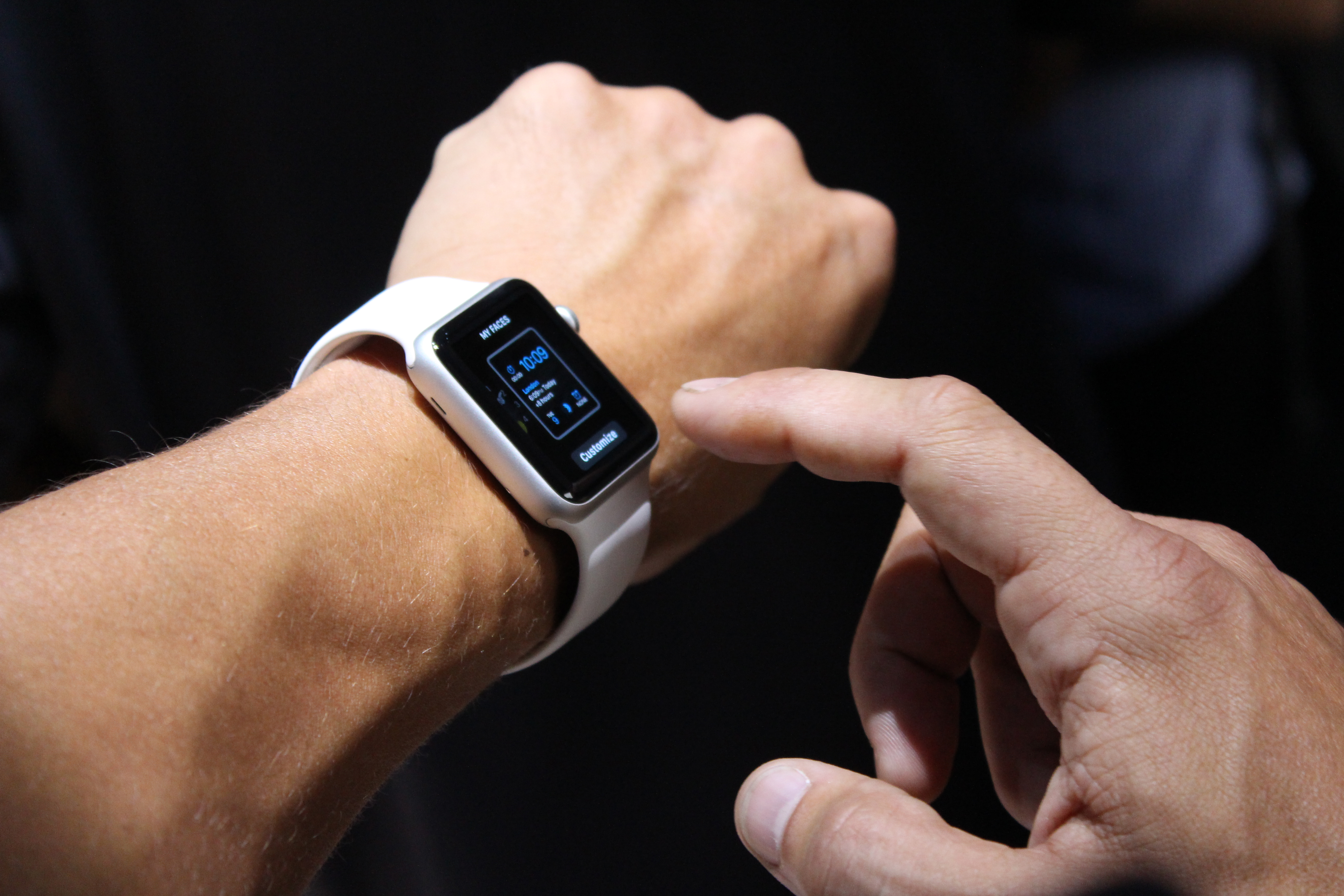 Apple Watch могут выйти раньше намеченного срока