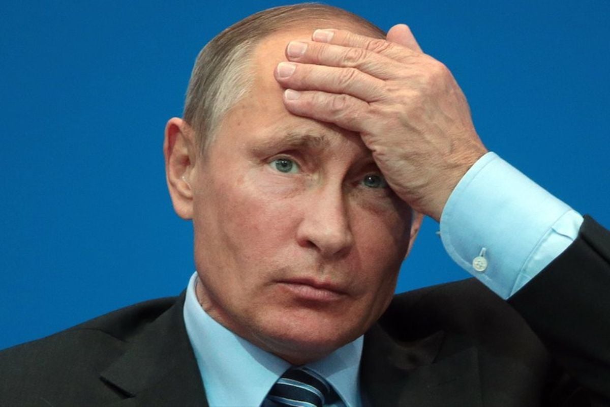 “Ресурс сакральности” вождя исчерпан: обвал рейтингов Путина говорит о “тектонических сдвигах” в РФ