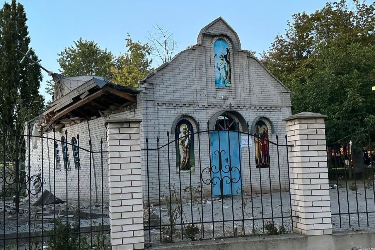 ​Армия РФ ударила по жилому кварталу Запорожья – есть погибшие, разрушен храм ПЦУ