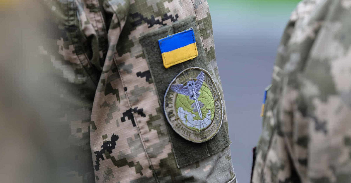 Ударных беспилотников у России станет меньше: ГУР показало атаку на российскую базу в Сирии