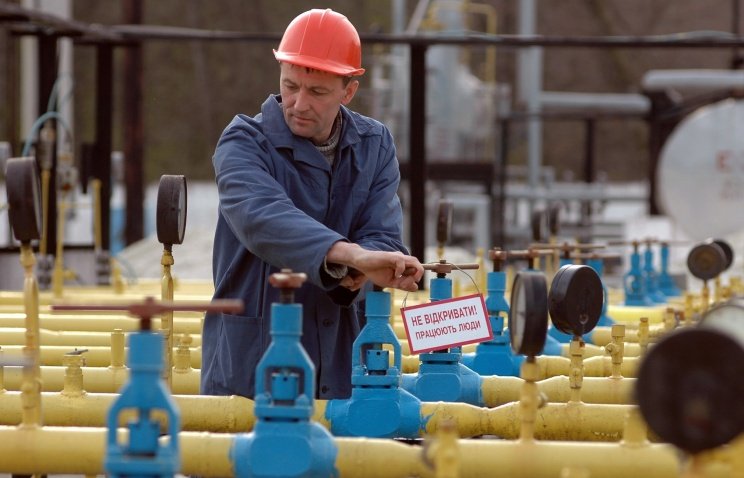 Украинские газохранилища заполнены лишь наполовину