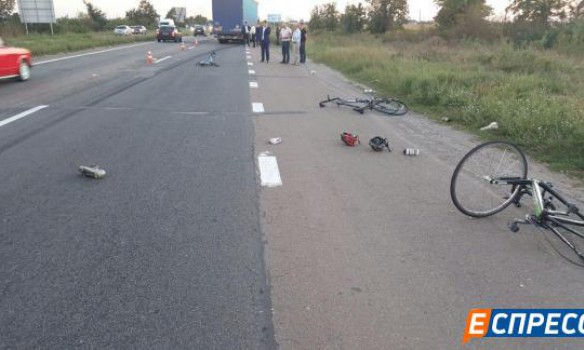 Водитель фуры из Болгарии врезался в колонну велосипедистов под Броварами, потому что уснул за рулем, – правоохранители