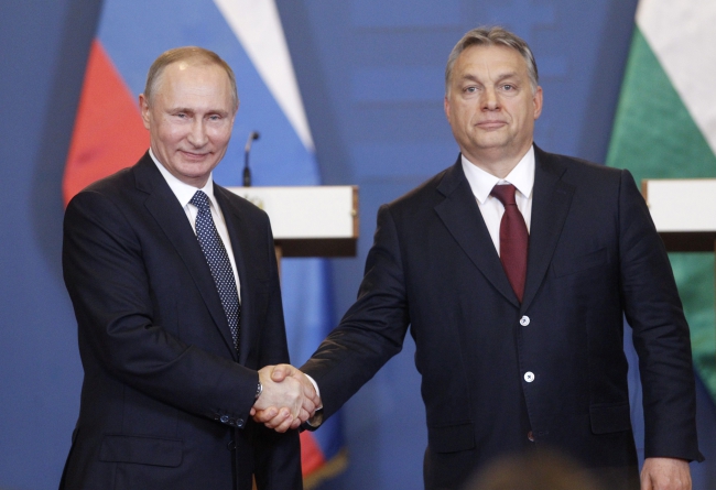 Путин "заманивает в свои силки" Будапешт, обещая закачать для Венгрии чуть ли не весь газ России и подарить более 10 млрд евро: президент РФ хочет купить поддержку Орбана в отмене санкций - итоги встречи